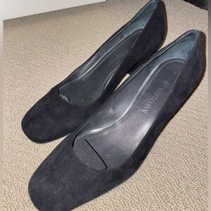 Stuart Weitzman pump heels size 8